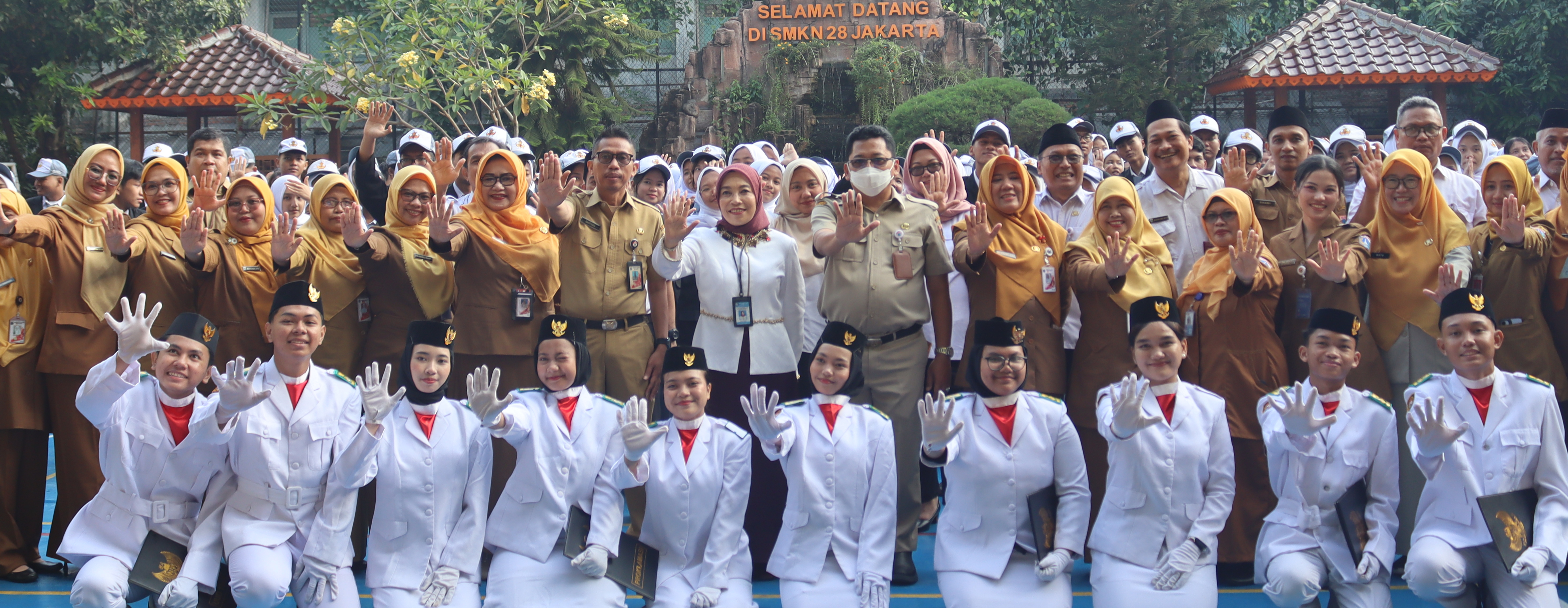Tebar Salam dari SMKN 28 Jakarta selatan 1